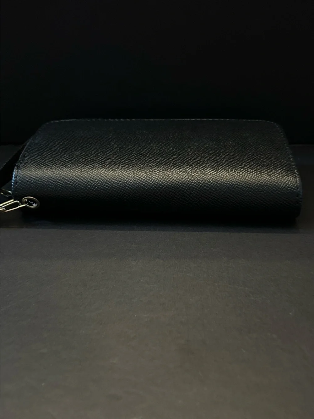 Spacious Unisex Black Double Zip-Around Wallet with 6” Wrist Strap NWOT